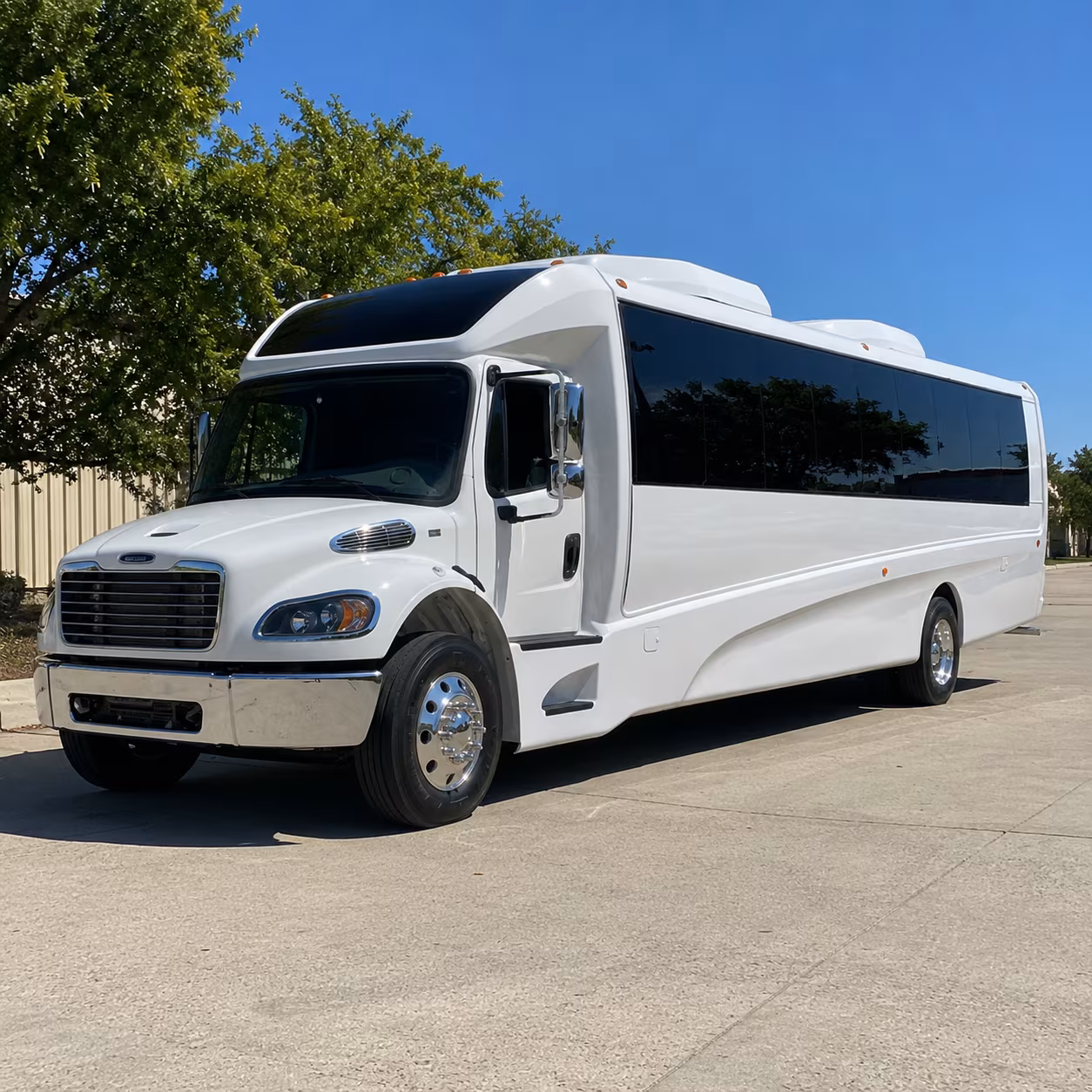 palo alto 18 passenger minibus