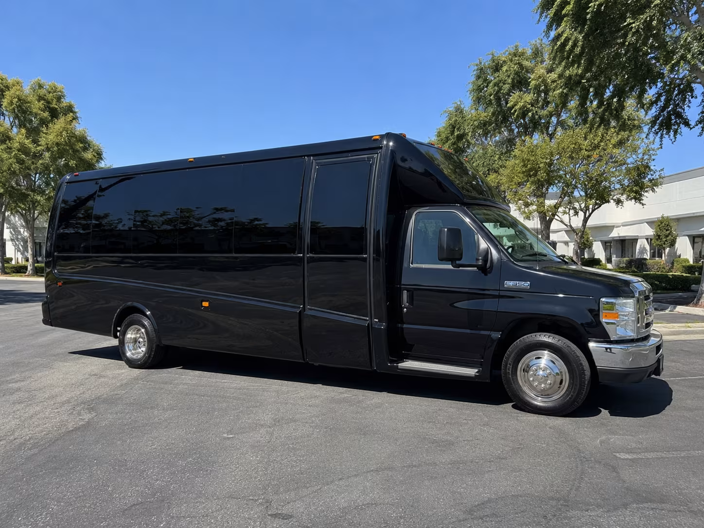 party buses to sap center concerts and arena shows in san jose