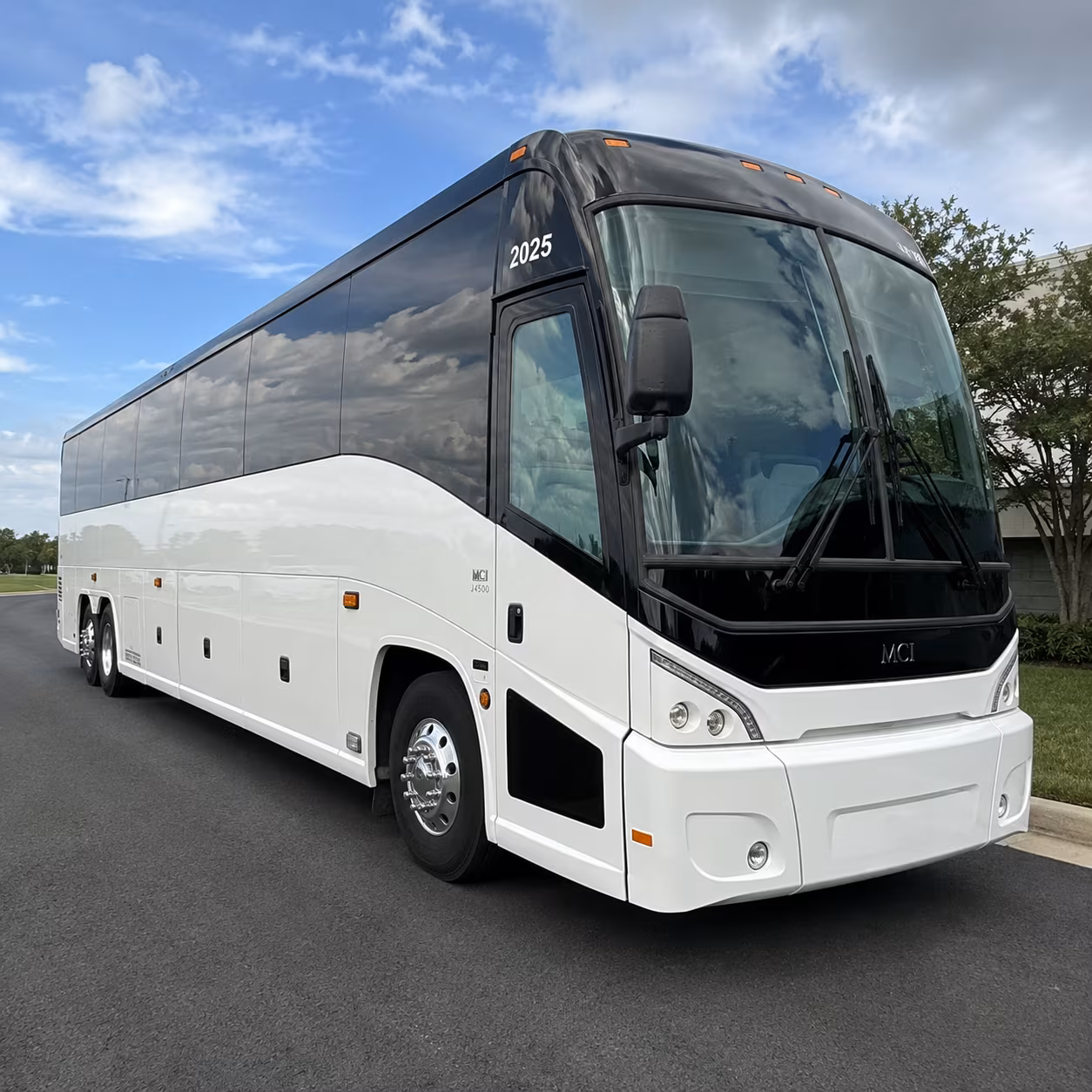 shuttle buses for palo alto business parks and research campuses