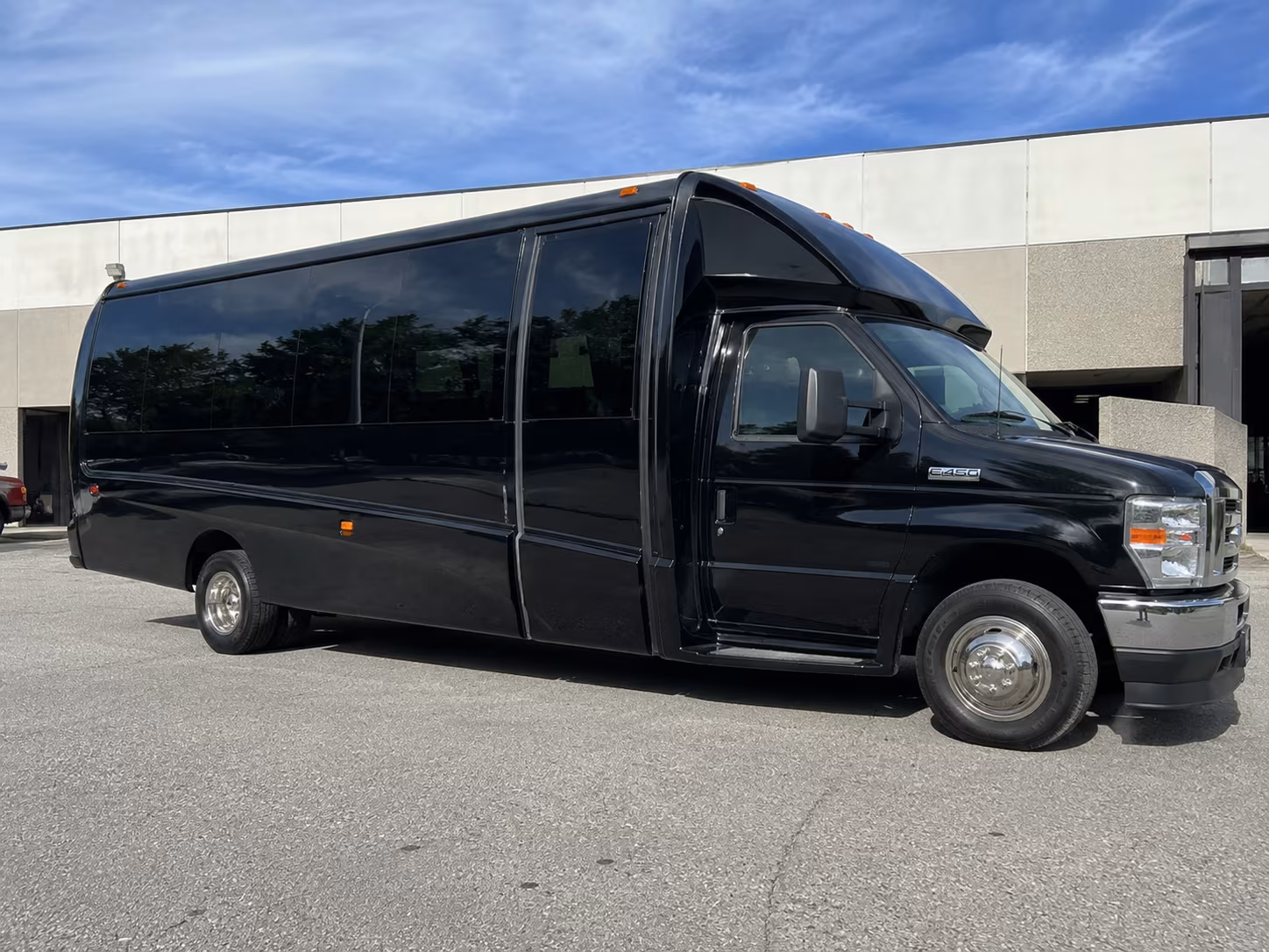weekly worship shuttle buses for palo alto congregations